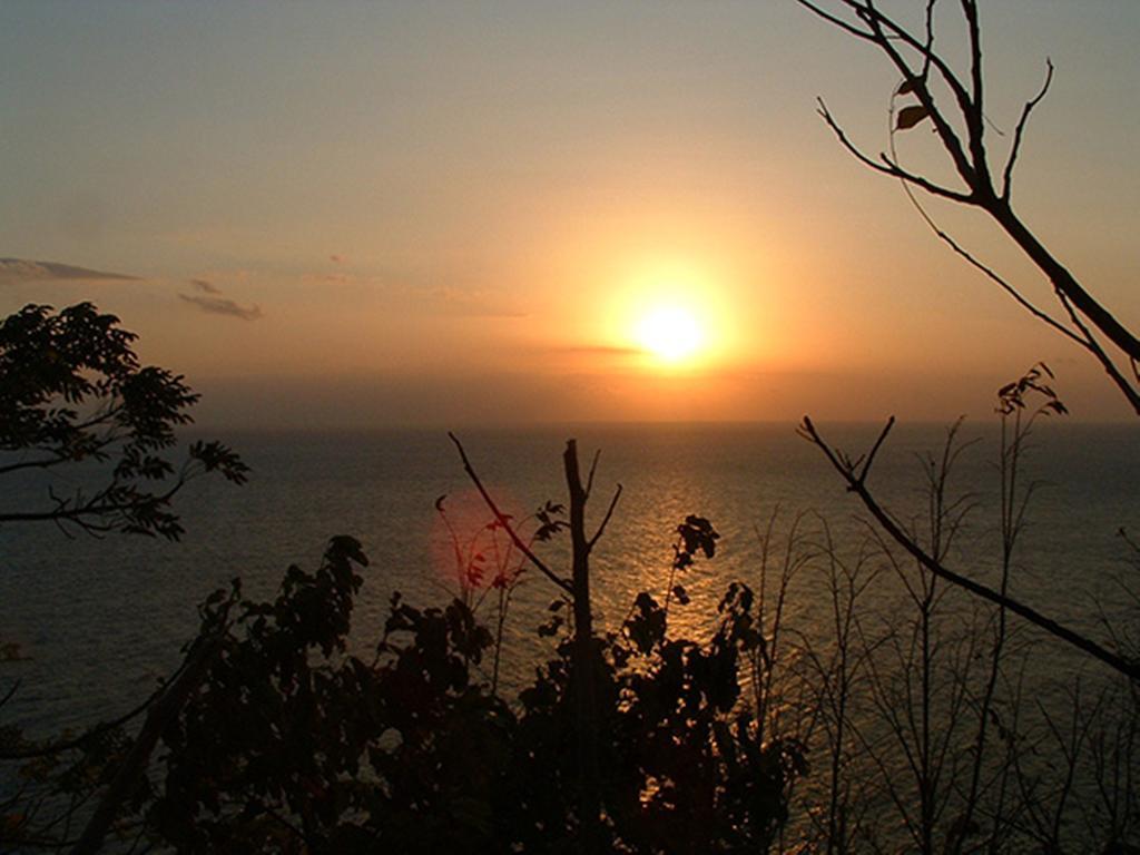 Sunset Villa Senggigi Kamer foto